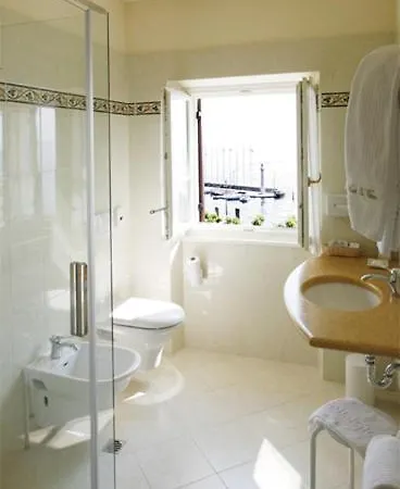 Hotell La Vittoria Boutique Garda (Verona)